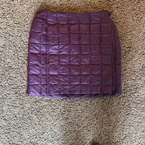 Northface Women’s size small puffy skirt